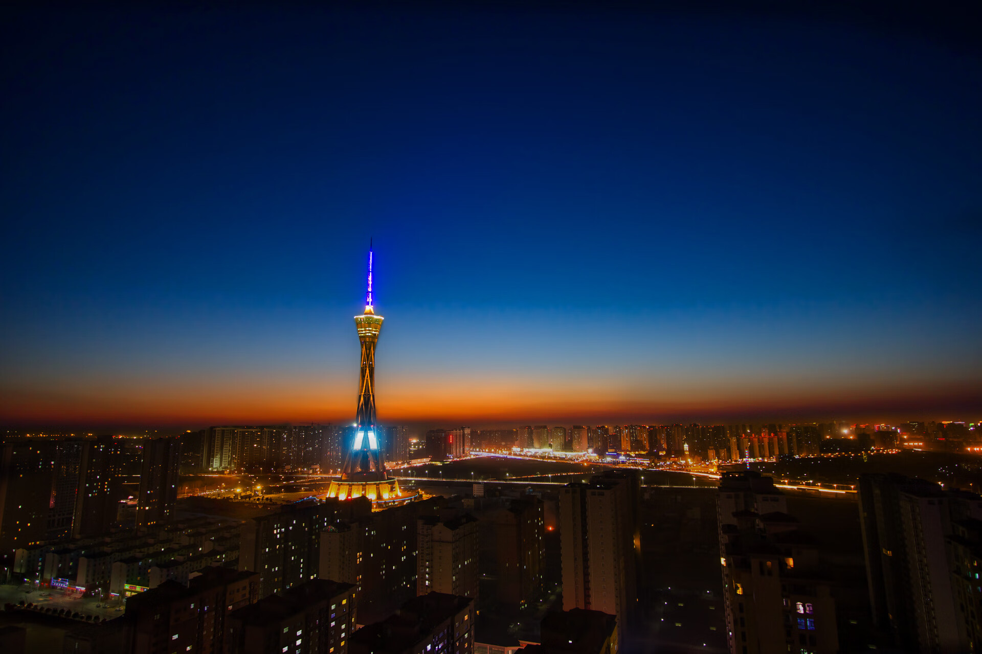 开云官方-《高校纷纷开设电竞专业，培养产业链多样化人才》，高校开设电竞专业弊端